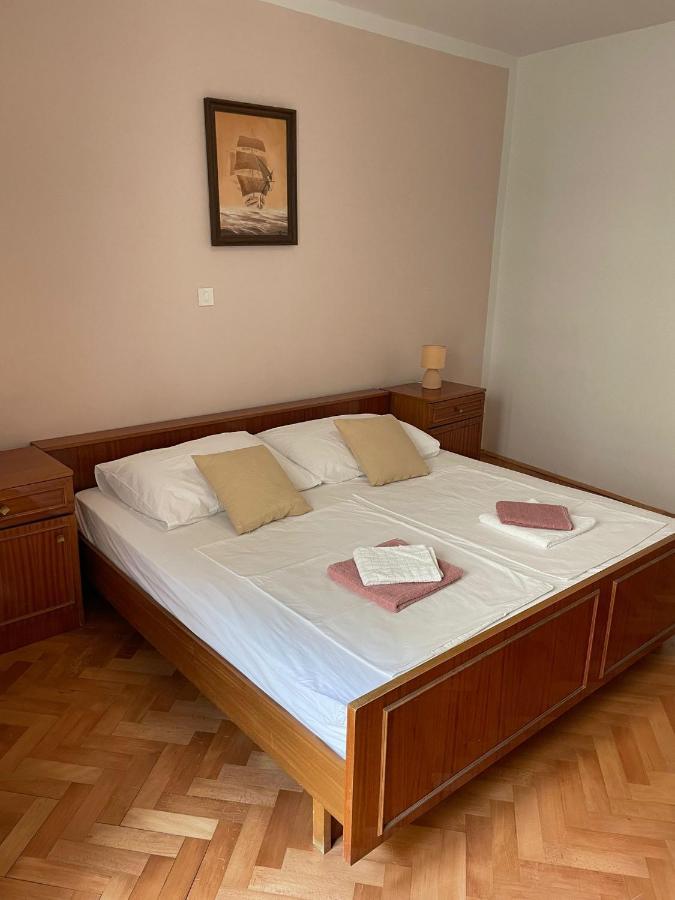 Apartament Apartman Mihaela Rab Town Zewnętrze zdjęcie