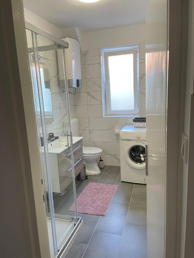 Apartament Apartman Mihaela Rab Town Zewnętrze zdjęcie