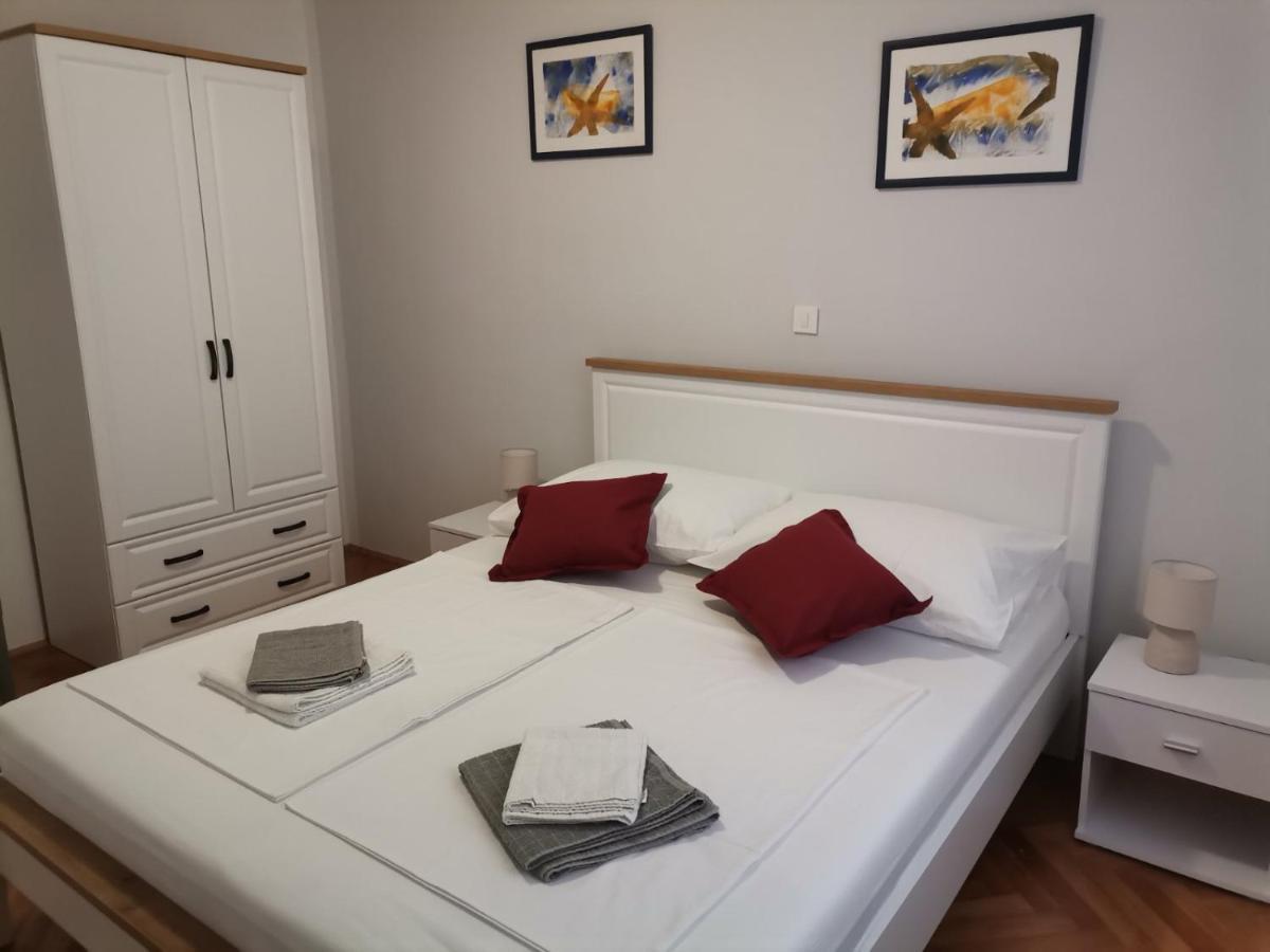 Apartament Apartman Mihaela Rab Town Zewnętrze zdjęcie